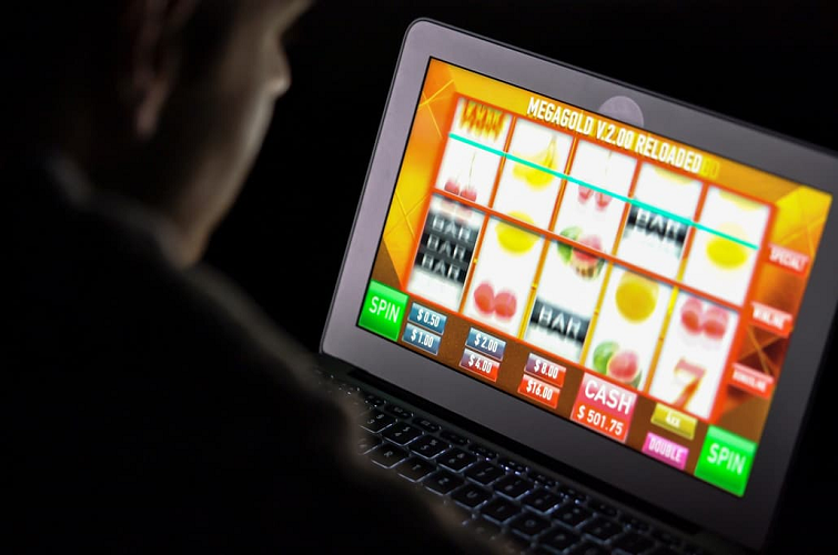 Low-Variance Games