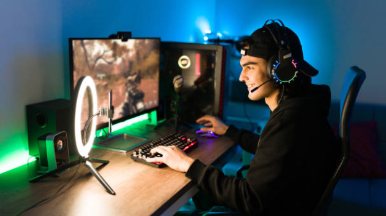 How Online Games Combine Sound Motion and Colour to Explain Gameplay